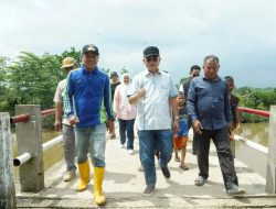 Pj. Bupati Banyuasin Tinjau Jalan, Jembatan Dan PDAM Desa Merah Mata Kecamatan Banyuasin I