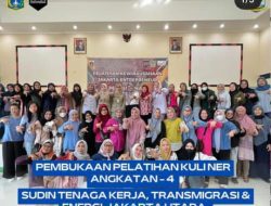 Kasudin Noviar Dinaryanti Membuka Pelatihan Untuk Masyarakat Jakarta Utara