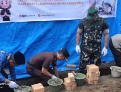 Peringati Hari Adhiyaksa Ke-64 Kejari OKI Gelar Bedah Rumah