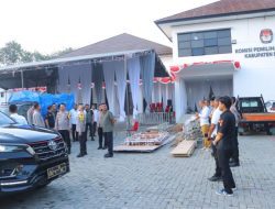 Kapolrestro Bekasi Tinjau KPUD Kabupaten Bekasi Pastikan Pilkada Aman dan Lancar
