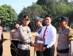 54 Personil Polres Banyuasin Yang Berprestasi Terima Penghargaan