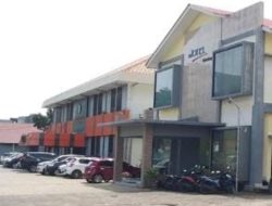 Diduga Dibekali Ilmu Berbohong Dari Oknum Kepsek, Resepsionis SMKN 6 Palembang Bohongi Wartawan, Saat Jam Dinas Oknum Kepsek Tidak Berada Disekolah