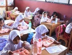 Dimulai Hari ini Makan Gratis Bergizi Program Prabowo – Gibran