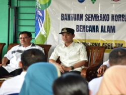 PT Sampoerna Agro – Pemda OKI,  Salurkan Bantuan Kepada Warga Terdampak Banjir di Pematang Panggang