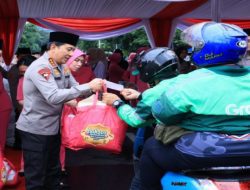 Wakapolri Memimpin Bazar Murah dan Baksos Presisi di Lapangan Bhayangkara