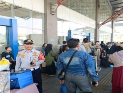 Libur Panjang Telah Tiba Penumpang di Terminal Pulo Gebang
