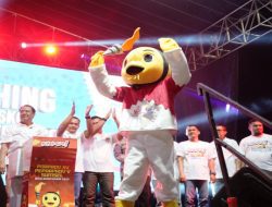 H Cik Ujang Luncurkan Maskot Porprov didepan Lautan Warga Musi Banyuasin, Meriahkan Festival Kitek Niah