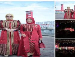 Wakil Bupati Banyuasin Dan Ketua Dekranasda Banyuasin Tampil Dalam Ajang Fashion Show Swarna Songket Nusantara
