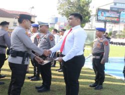 Personel Polres OKI Terima Penghargaan dari Kapolda Sumsel