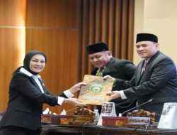 Pansus DPRD Prov.Sumsel sampaikan laporan pembahasan terhadap 3 (Tiga) Raperda dan bersama Gubernur menyepakati menjadi Perda