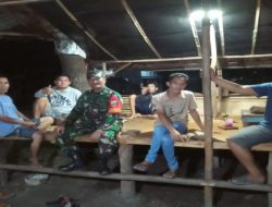 Demi Keamanan, Babinsa Koramil 402-07/Inderalaya Ajak Warga Aktif Patroli Siskamling