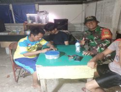 Patroli Malam Hari, Babinsa Koramil 402-11/Tulung Selapan Apresiasi Pelaksanaan Siskamling Warga