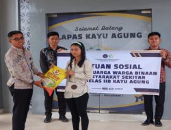 Peduli Sesama, Lapas Kayuagung Bagikan Sembako Kepada Keluarga Warga Binaan