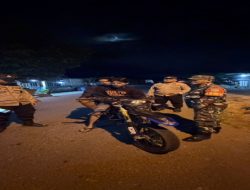 Perkuat Keamanan Desa, Babinsa dan Babinkamtibmas Patroli Siskamling di Desa Terate