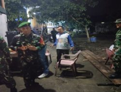 Bangun Rasa Aman, Babinsa Koramil 402-03/SP Padang Patroli Malam Bersama Warga Kecamatan SP Padang