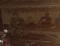 Babinsa Serka Iin Kurnia Ramil Pimpin Patroli Siskamling di Desa Payakabung