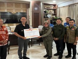 Bupati OKI Terima Bantuan Darurat Banjir Senilai Rp395,4 Juta dari BNPB RI
