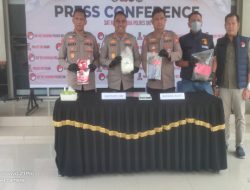 Dua Terduga Pengedar Ditangkap, Polres OKI Amankan Sabu Seberat 1 Kg