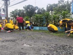 Polres OKI dan Jajaran Gelar Giat Jum’at Bersih, Wujudkan Lingkungan Bersih dan Sehat