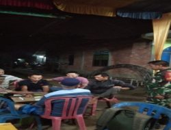 Utamakan Keamanan, Babinsa SP Padang Dan Masyarakat Kompak Lakukan Patroli Siskamling