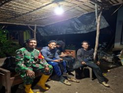 Jumat malam Aman dan Kondusif, Babinsa Pedamaran Intensifkan Patroli Siskamling di Desa Sukaraja