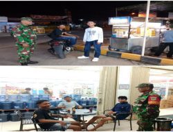 Babinsa 402-03/SP Padang Ajak Masyarakat Jaga Kamtibmas dengan Patroli Siskamling