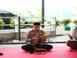 Kapolres OKI Pimpin Khataman Al-Qur’an Ramadhan di Masjid Al Faruq, Perkuat Iman Personel