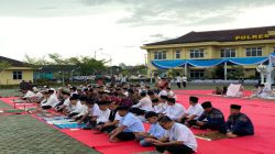 Polres OKI Hadirkan Kebersamaan dalam Sholat Idul Fitri dan Open Office Penuh Kehangatan