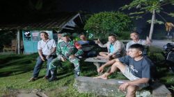 Sinergitas Babinsa Tanjung Lubuk Dan Masyarakat, Dorong Partisipasi dalam Kegiatan Siskamling