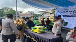 *Dukung Stabilitas Harga, Polres OKI Salurkan 5 Ton Beras SPHP di Pasar Kayuagung*