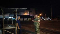 Masyarakat Tanjung Raja Dan Babinsa Kompak Patroli Siskamling