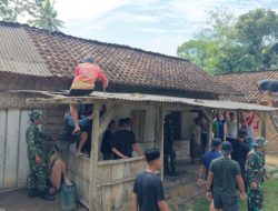 Satgas TMMD Kodim 0402/OKI Lanjutkan Pembongkaran Rumah Tak Layak Huni