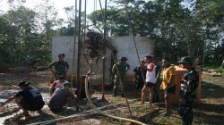 Aksi Nyata TMMD, Satgas Kodim 0402/OKI Bangun Sumur Bor untuk Masyarakat Pedesaan