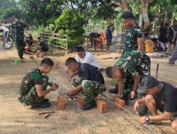 Satgas TMMD Kodim 0402/OKI Gotong Royong Anyam Besi, Kebut Bedah Rumah Mat Soleh di Pematang Sukatani