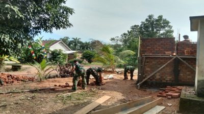 TNI dan Warga Bersatu, Pembangunan MCK TMMD Kodim 0402/OKI Terus Berjalan