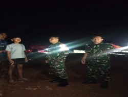Patroli Siskamling, Babinsa Koramil 402-03/SP Padang Beri Penyuluhan Kamtibmas kepada Warga