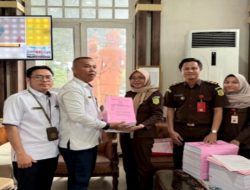 Kejari OKI Limpahkan Berkas Perkara Dugaan Tindak Pidana Korupsi Penyaluran KUR Pada Bank Plat Merah Tahun 2022-2023