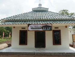Kemanunggalan TNI-Rakyat: Musholla Nur Hidayah Bangkit Lagi Setelah 2 Tahun Mati Suri