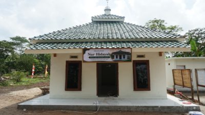 Kemanunggalan TNI-Rakyat: Musholla Nur Hidayah Bangkit Lagi Setelah 2 Tahun Mati Suri