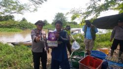 Dukung Program Nasional, Polsek Lempuing Jaya Gelar Patroli Karhutla dan Bansos Nelayan