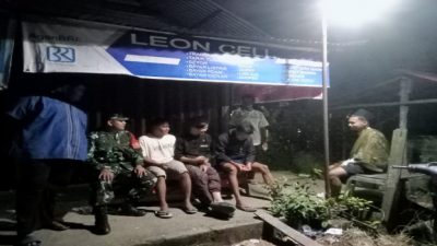 Babinsa dan Warga Sungai Jeruju Perkuat Siskamling, Danramil: “Keamanan Dimulai dari Kebersamaan di Tingkat Desa”