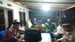 TNI-Rakyat Menguat, Babinsa Koramil 402-11/ Tl Selapan Gencarkan Patroli Siskamling di Desa Cengal Demi Keamanan Malam Hari