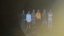 Wujudkan Lingkungan Aman dan Nyaman Babinsa, Bhabinkamtibmas dan Warga Gelar Patroli Siskamling Di Desa Pedamaran IV