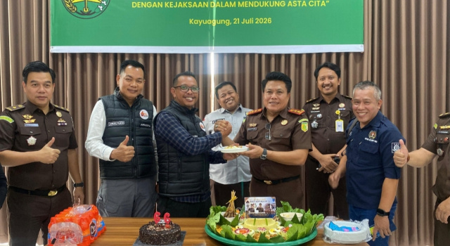 Forjubes Kabupaten OKI Beri Kejutan Spesial untuk Kejari OKI di Hari Bhakti Adhyaksa ke-66