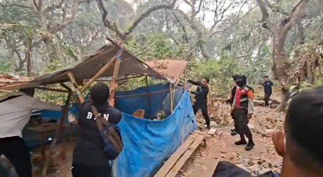 Polres OKI dan BNNK Gerebek Pondok di Kebun Duku, Empat Pria Diamankan