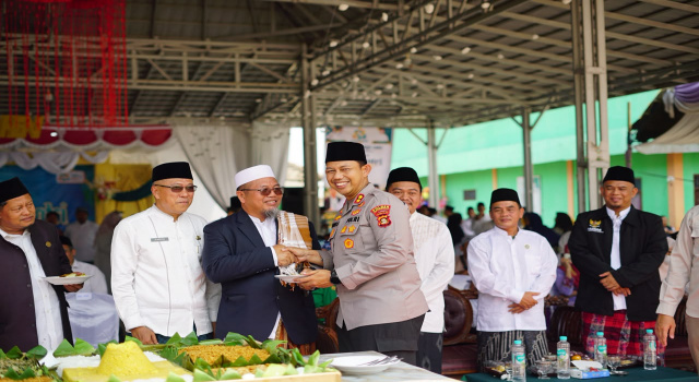Kapolres OKI Hadiri Hari Santri 2026 di Ponpes An-Nur, Perkuat Silaturahmi dengan Ulama dan Masyarakat